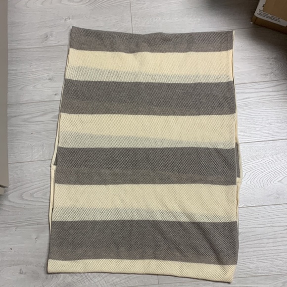 Lululemon Infinity Scarf No Snaps - Picture 3 of 4